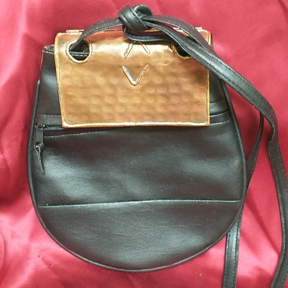 Artisan Crafted Leather Crossbody - Picture 3 of 6